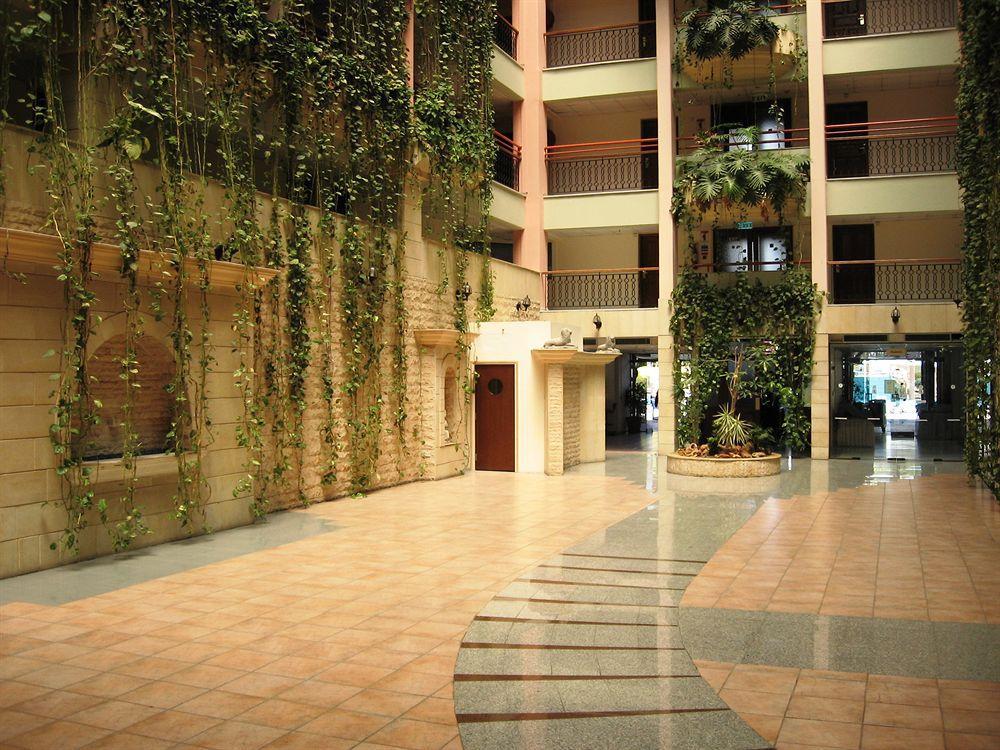 לימסול Arsinoe Beach Hotel מראה חיצוני תמונה