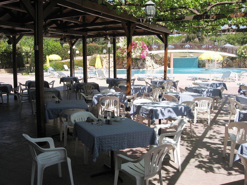 לימסול Arsinoe Beach Hotel מראה חיצוני תמונה