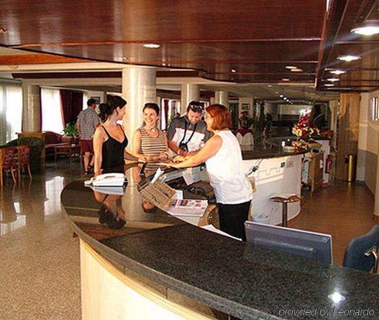 לימסול Arsinoe Beach Hotel מראה חיצוני תמונה