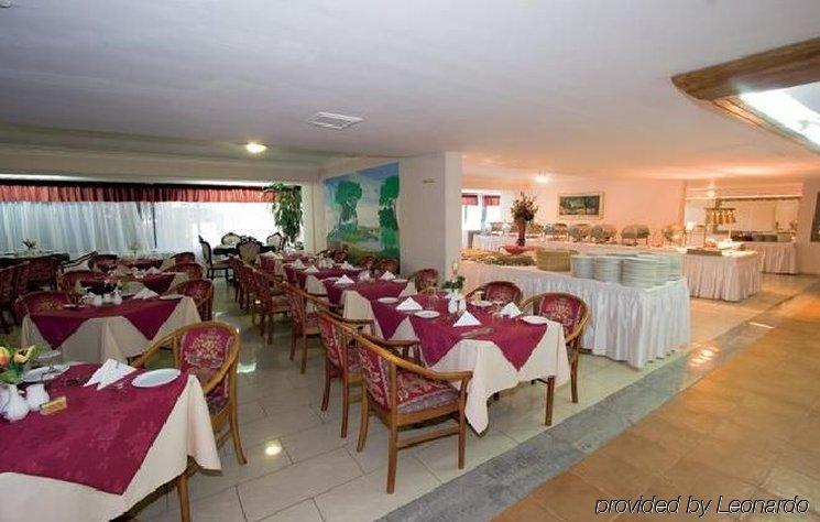 לימסול Arsinoe Beach Hotel מראה חיצוני תמונה