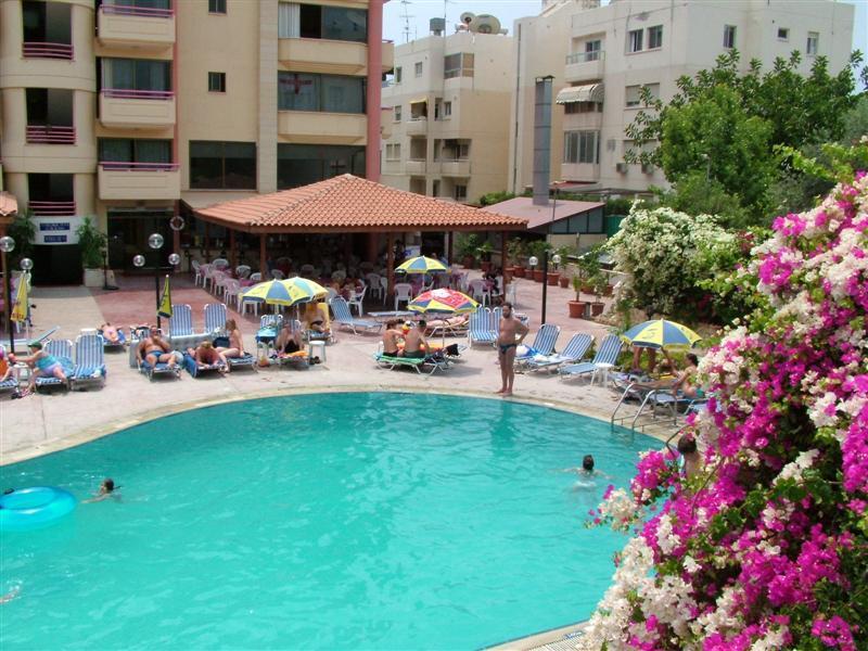 לימסול Arsinoe Beach Hotel מראה חיצוני תמונה
